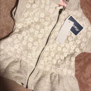 NWT Cute short sleeve hoodie